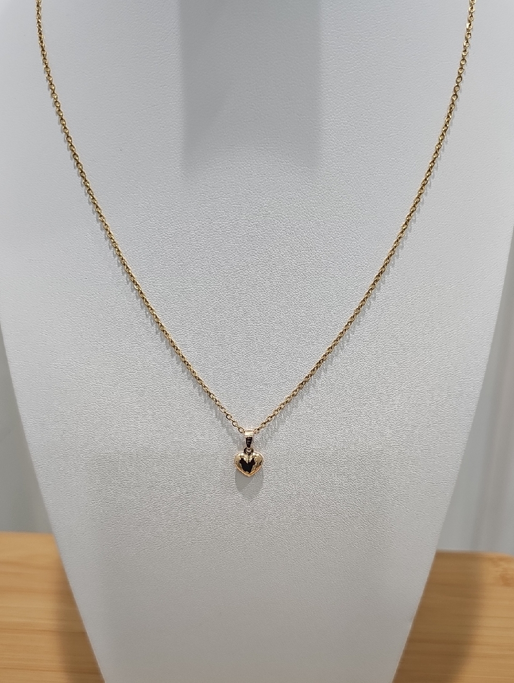 8k Solid Gold Heart Pendant Necklace - Classic Women's Jewelry